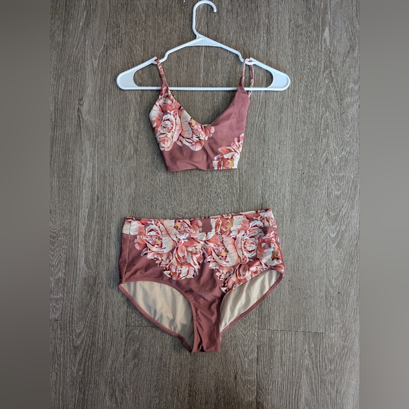 Albion fit garden rose swimsuit bikini set - Picture 10 of 10